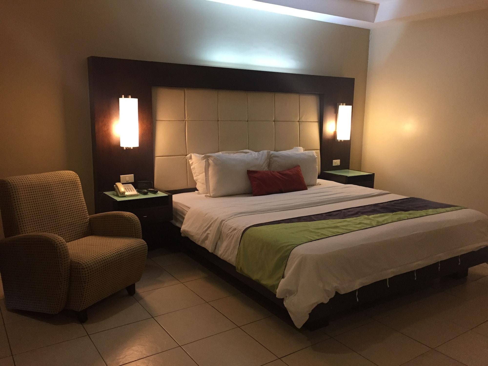 Circle Inn - Iloilo City Center Eksteriør bilde