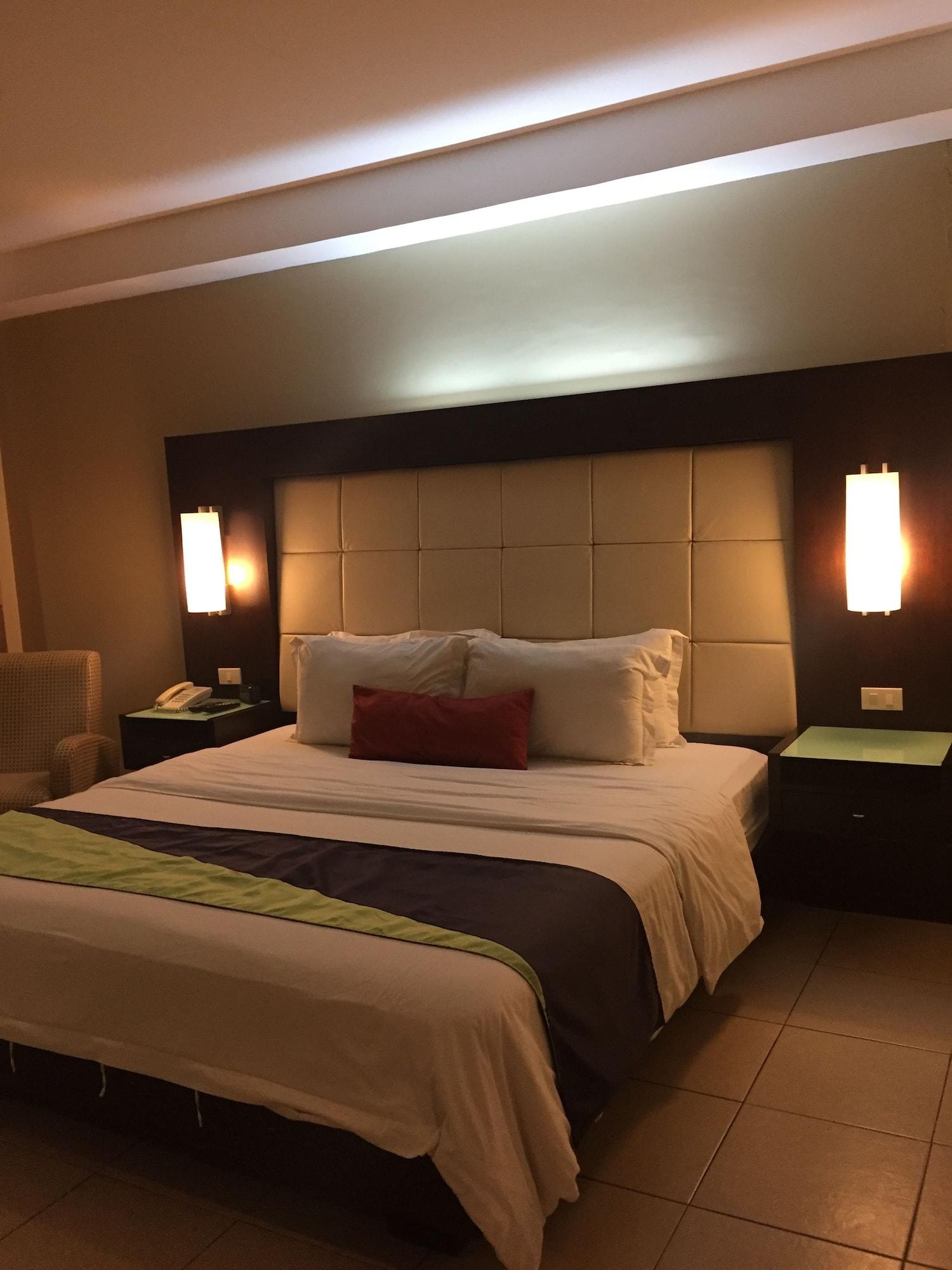 Circle Inn - Iloilo City Center Eksteriør bilde