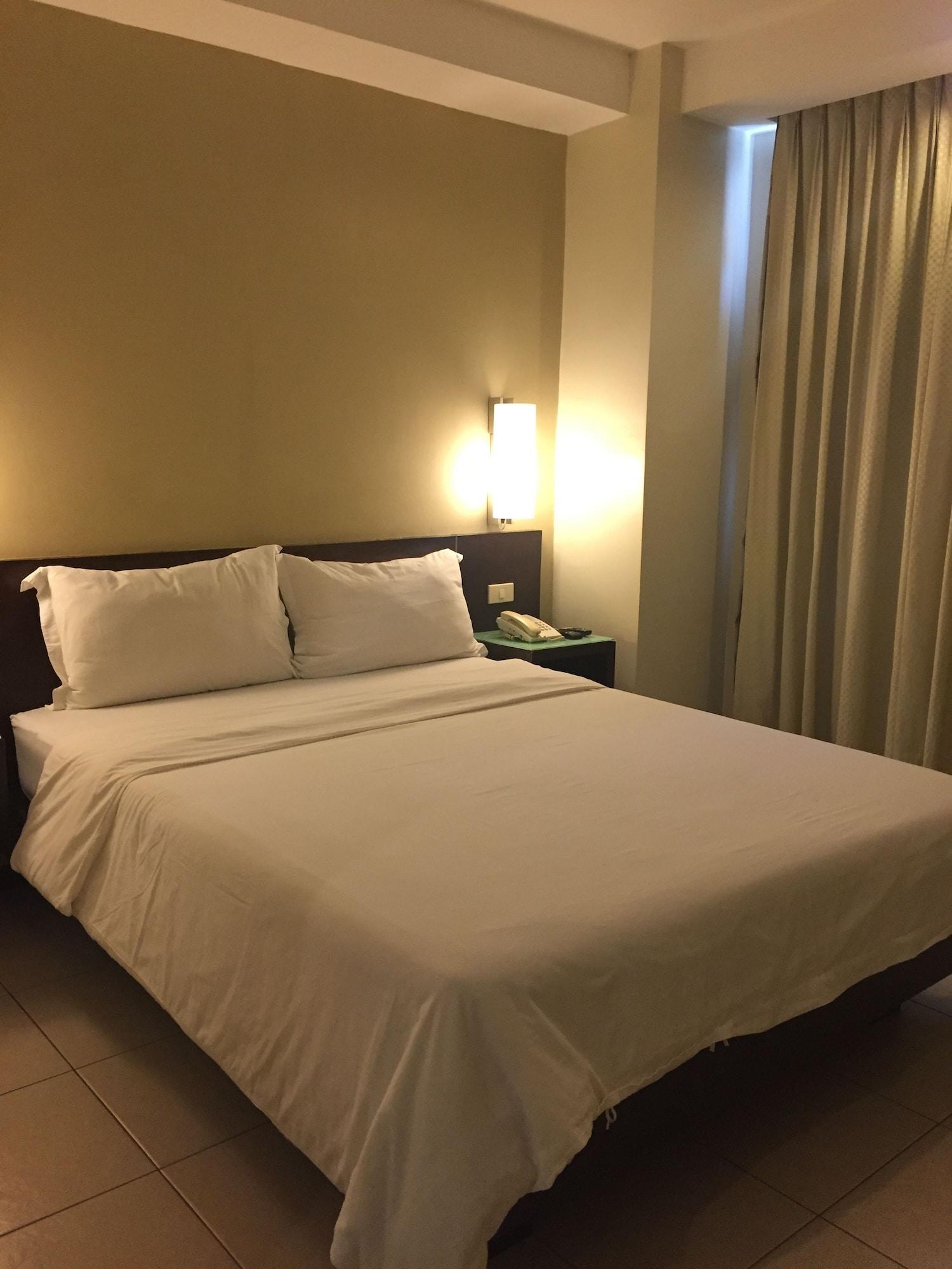 Circle Inn - Iloilo City Center Eksteriør bilde