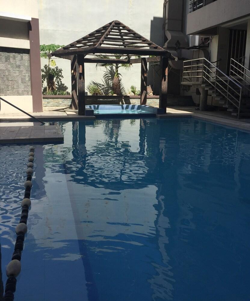 Circle Inn - Iloilo City Center Eksteriør bilde