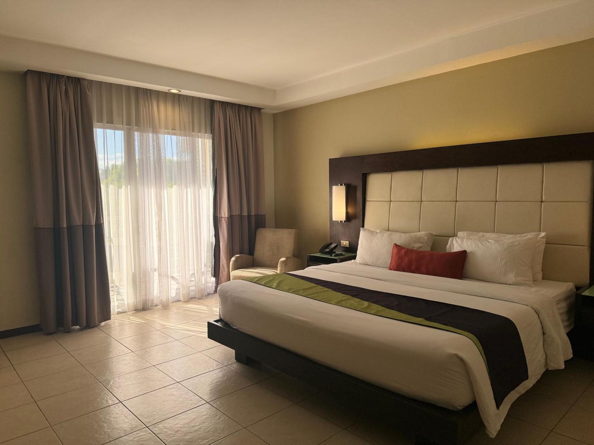 Circle Inn - Iloilo City Center Eksteriør bilde