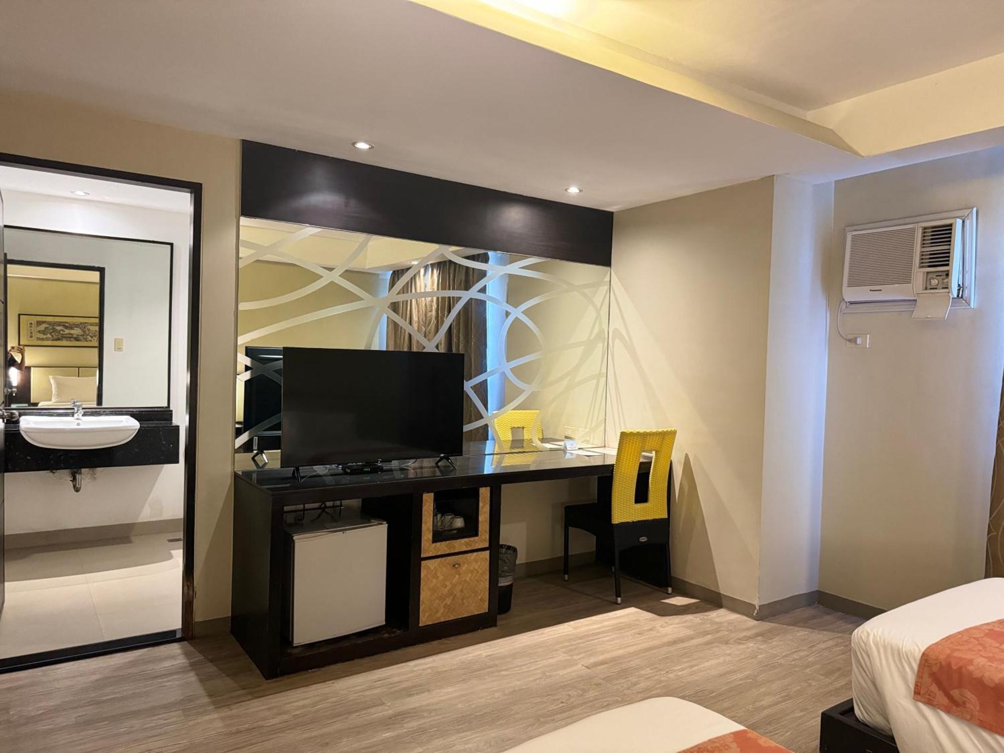 Circle Inn - Iloilo City Center Eksteriør bilde