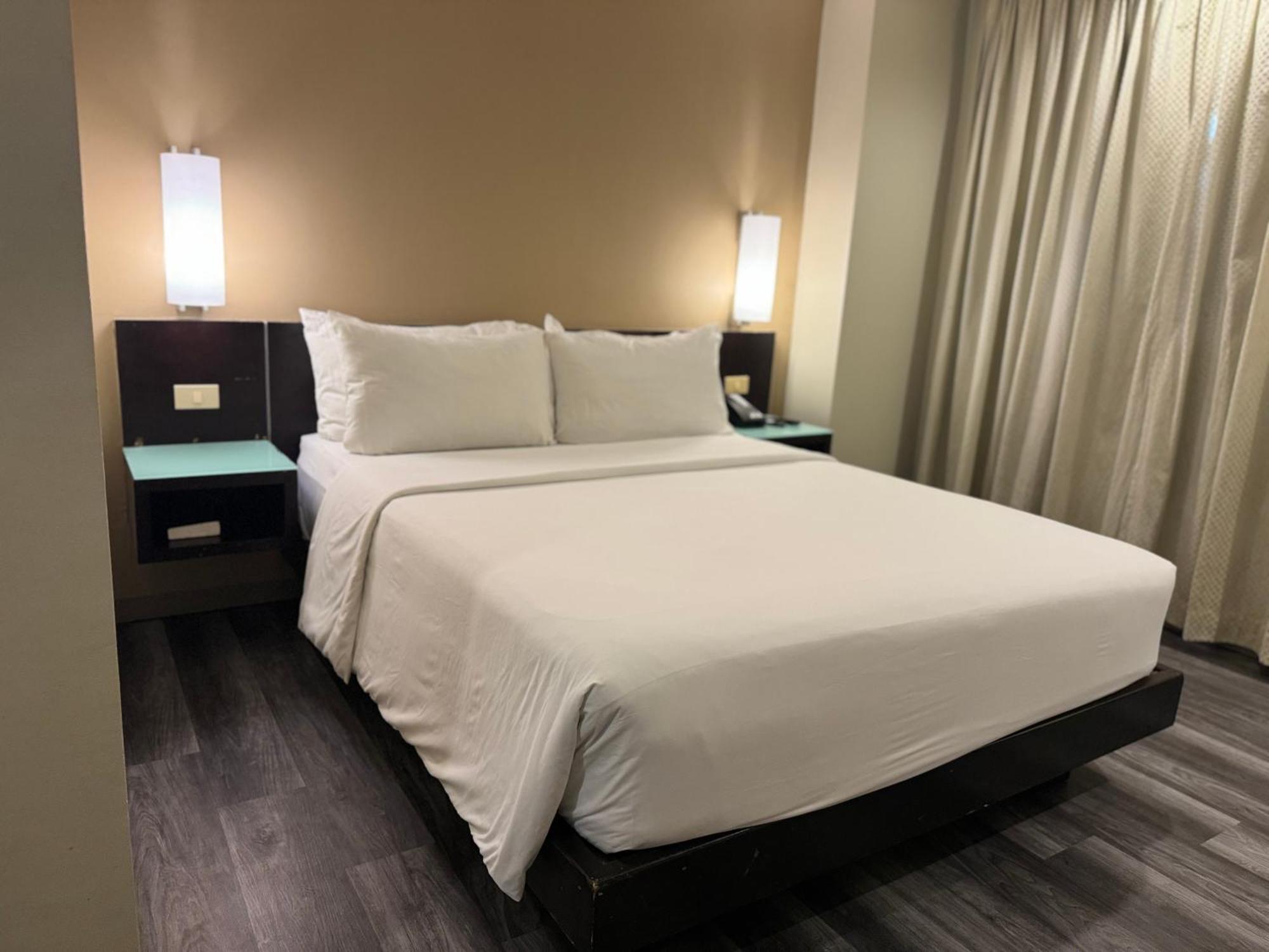 Circle Inn - Iloilo City Center Eksteriør bilde