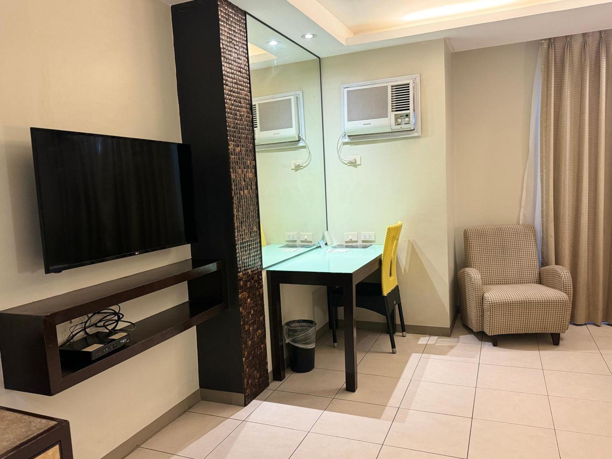 Circle Inn - Iloilo City Center Eksteriør bilde