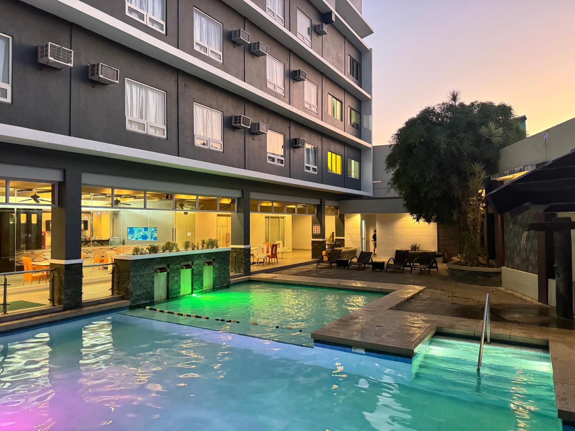 Circle Inn - Iloilo City Center Eksteriør bilde