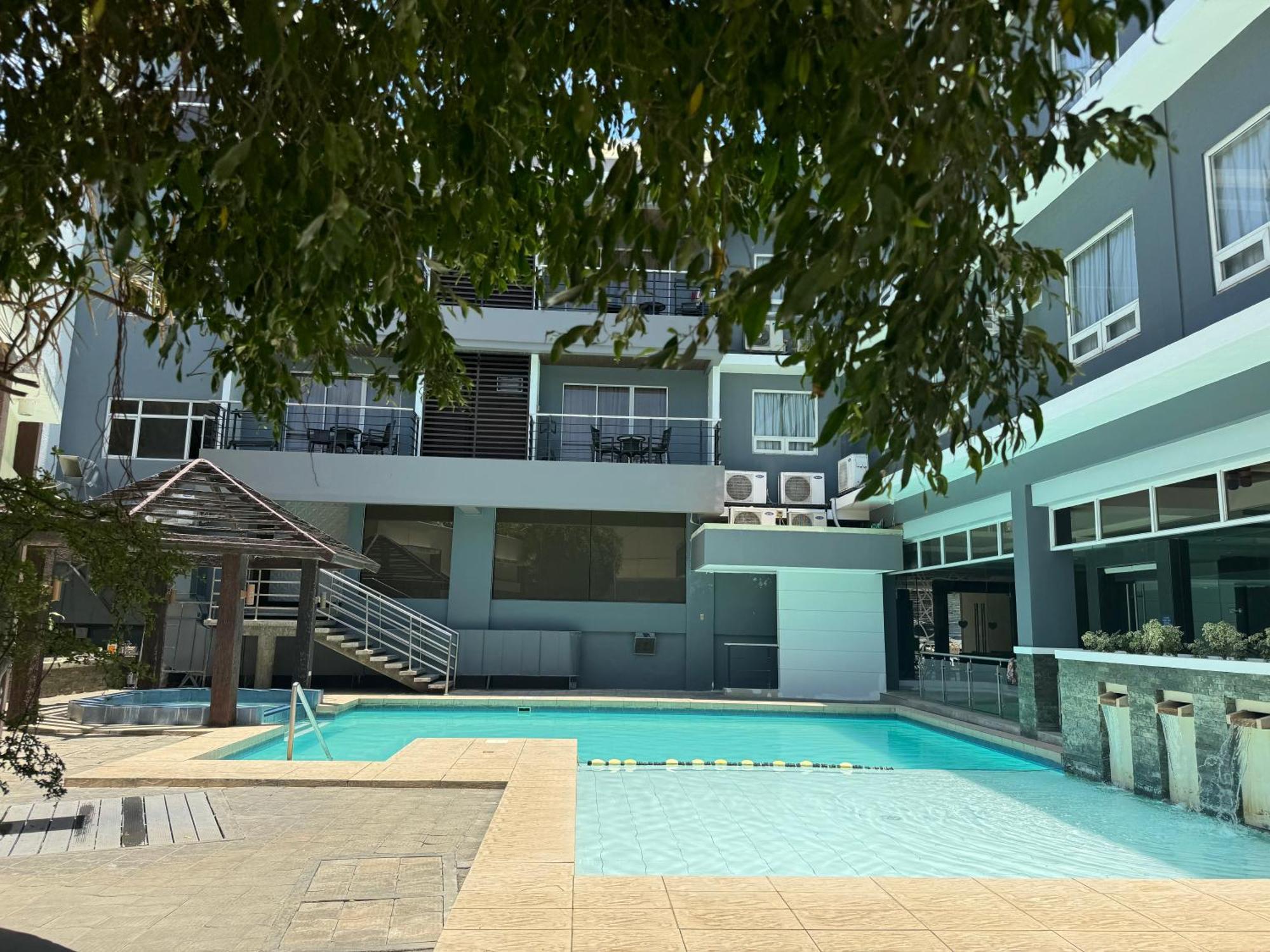 Circle Inn - Iloilo City Center Eksteriør bilde